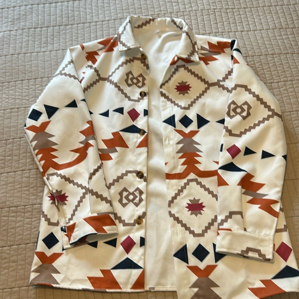 Men’s size medium shirt jacket. Never worn.